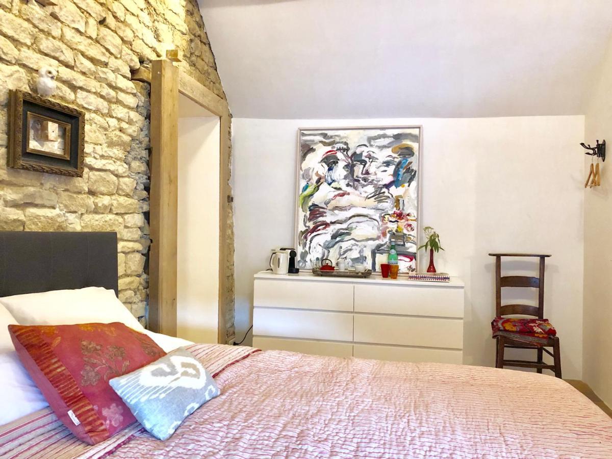 La Cour Des Delices Bed & Breakfast Gigny  ภายนอก รูปภาพ