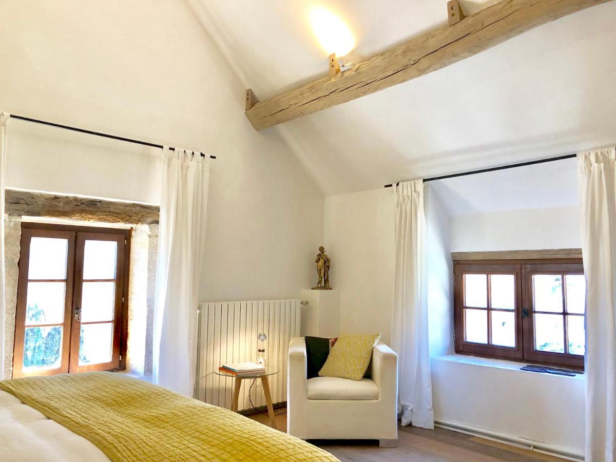 La Cour Des Delices Bed & Breakfast Gigny  ภายนอก รูปภาพ