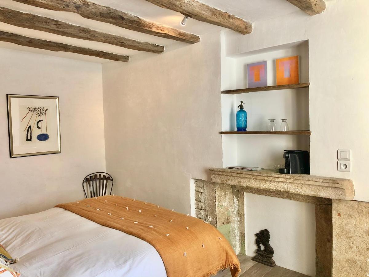 La Cour Des Delices Bed & Breakfast Gigny  ภายนอก รูปภาพ