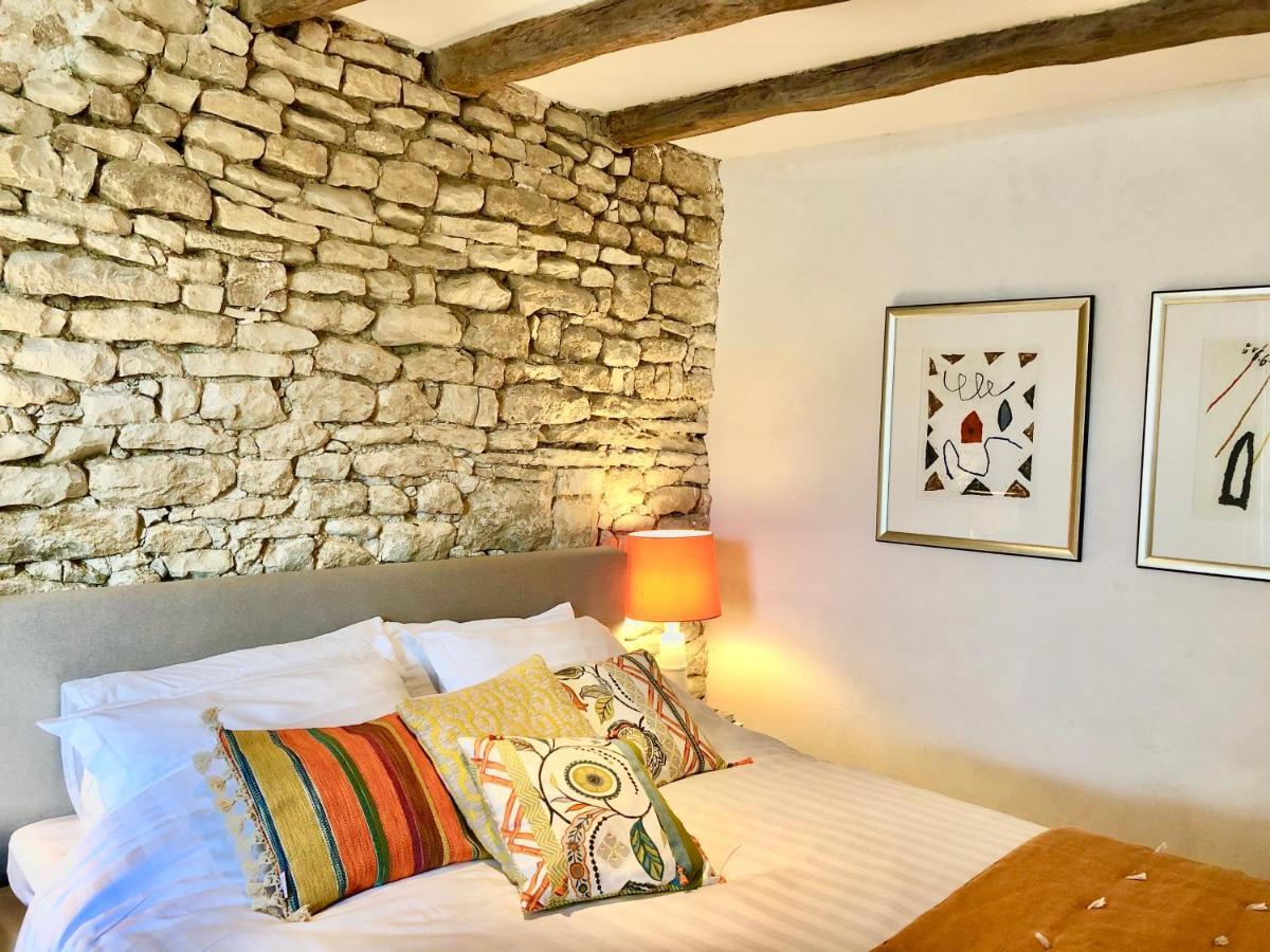 La Cour Des Delices Bed & Breakfast Gigny  ภายนอก รูปภาพ