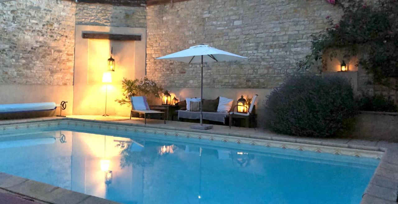 La Cour Des Delices Bed & Breakfast Gigny  ภายนอก รูปภาพ