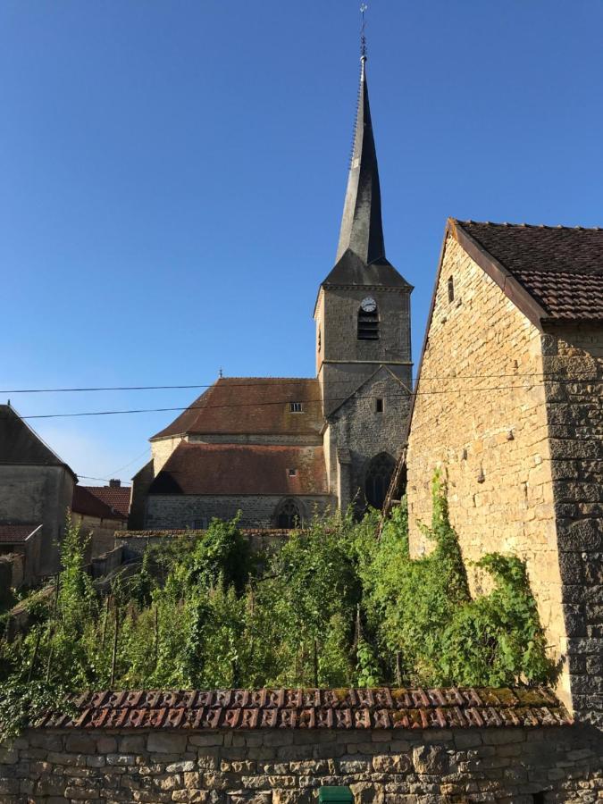 La Cour Des Delices Bed & Breakfast Gigny  ภายนอก รูปภาพ