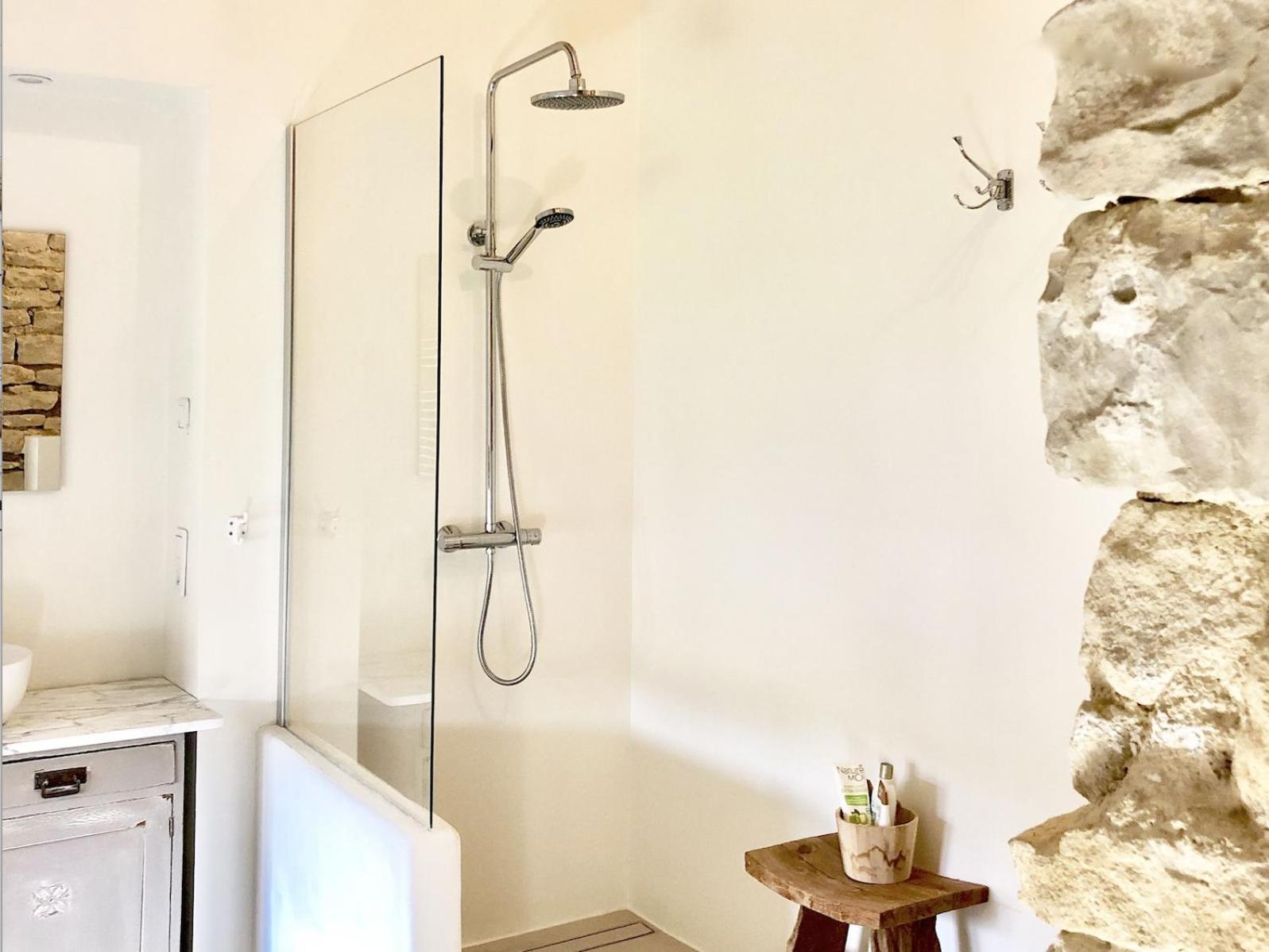 La Cour Des Delices Bed & Breakfast Gigny  ภายนอก รูปภาพ